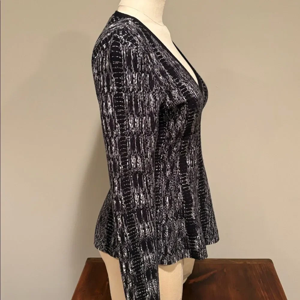 White House Black Market Peplum Long Sleeve Sweater Size S - Picture 3 of 12